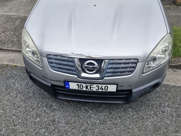 Nissan Qashqai Hatchback, Petrol, 2010, Silver