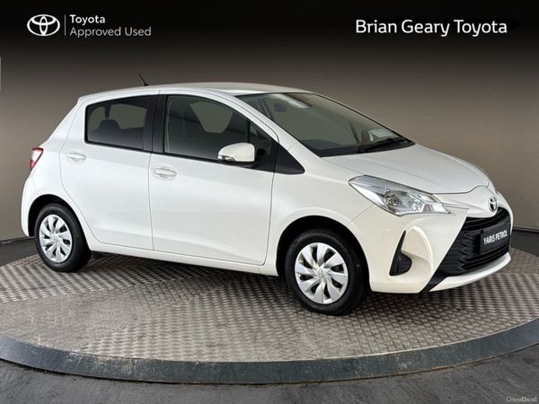Toyota Yaris Hatchback, Petrol, 2019, White