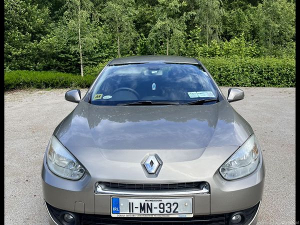 Renault Fluence Saloon, Diesel, 2011, Gold