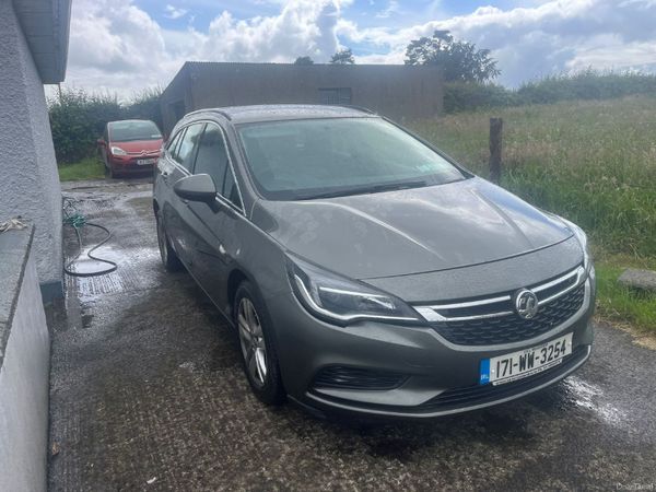 Vauxhall Astra Estate, Diesel, 2017, Grey