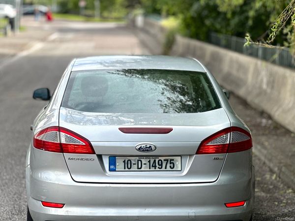 Ford Mondeo Saloon, Diesel, 2010, Silver