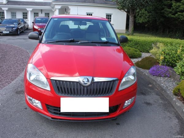 Skoda Fabia Hatchback, Petrol, 2015, Red