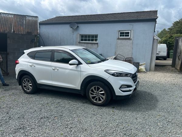Hyundai Tucson SUV, Diesel, 2016, White