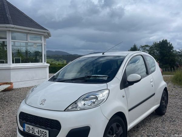 Peugeot 107 Hatchback, Petrol, 2013, White