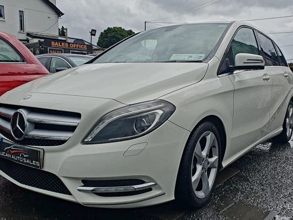 Mercedes-Benz B-Class MPV, Petrol, 2012, White