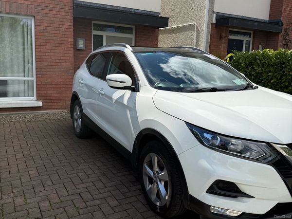 Nissan Qashqai MPV, Petrol, 2019, White