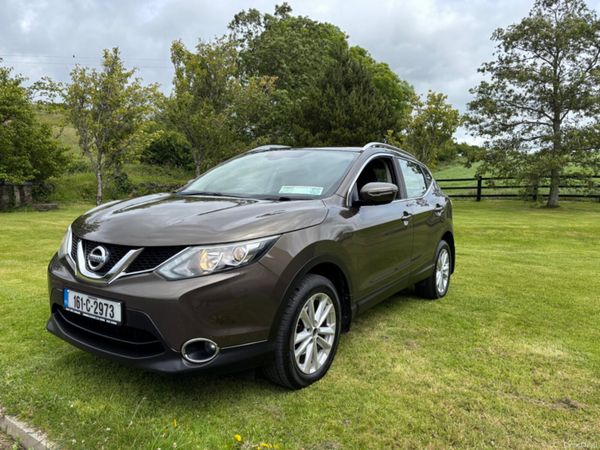Nissan Qashqai MPV, Diesel, 2016, Brown