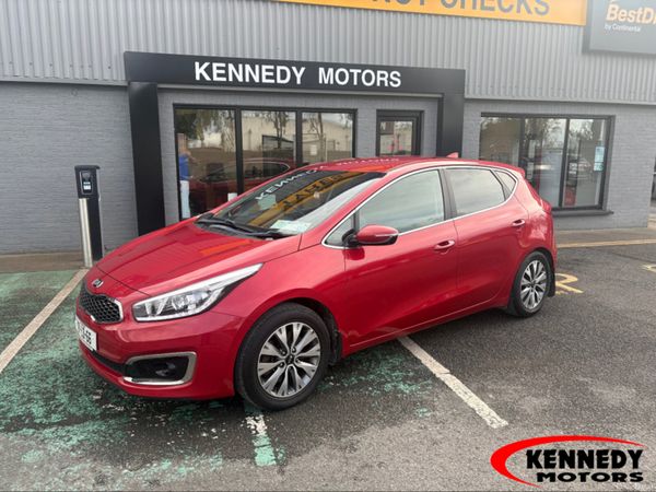 Kia Ceed Hatchback, Diesel, 2018, Red