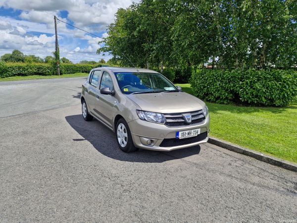 Dacia Sandero Hatchback, Petrol, 2015, Gold
