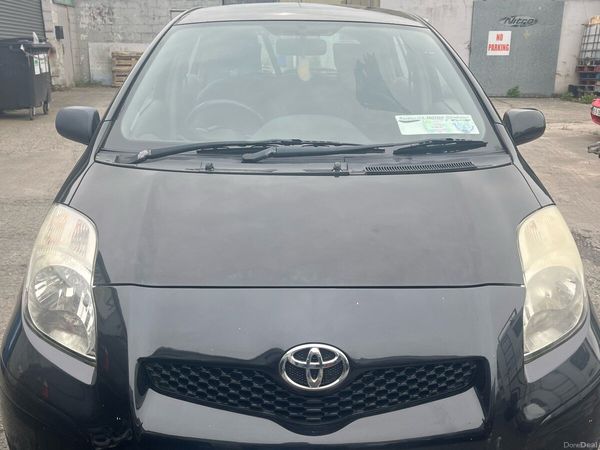 Toyota Yaris Hatchback, Petrol, 2009, Black