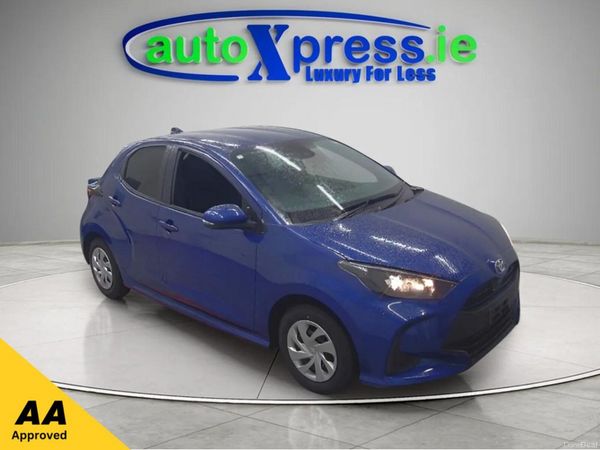Toyota Yaris Hatchback, Petrol Hybrid, 2022, Blue