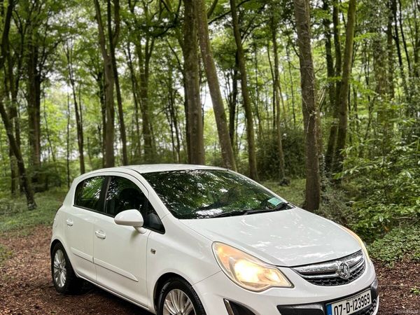 Vauxhall Corsa Hatchback, Petrol, 2007, White