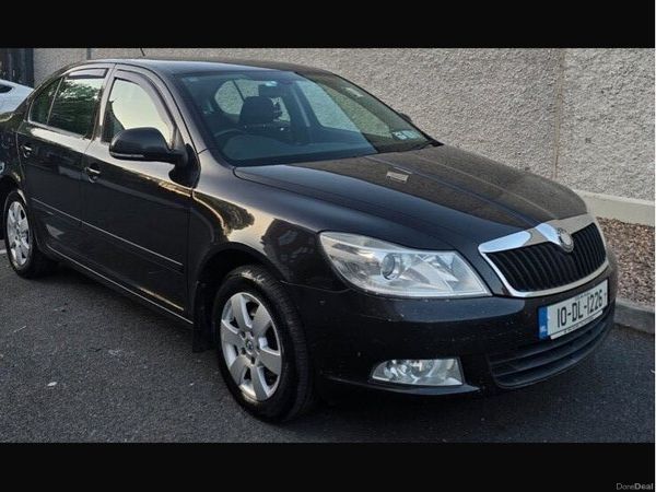 Skoda Octavia Hatchback, Diesel, 2010, Black