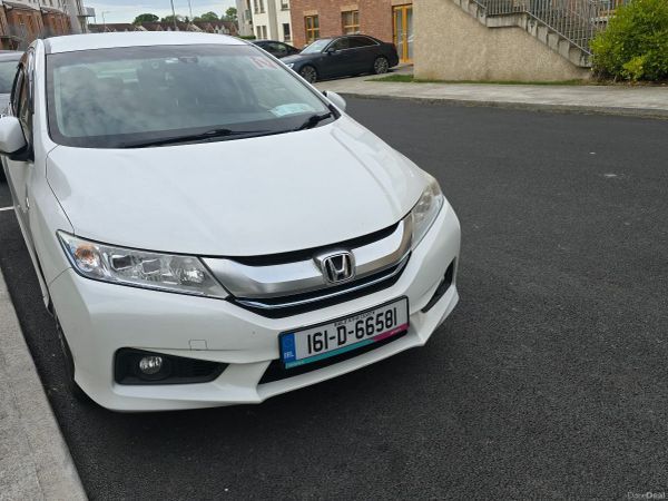 Honda Grace Saloon, Petrol Hybrid, 2016, White
