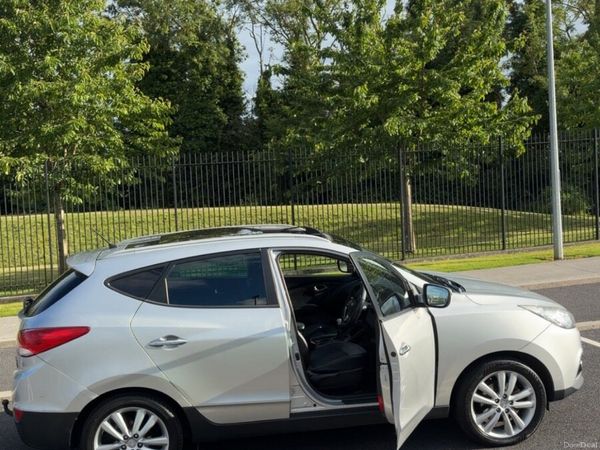 Hyundai ix35 SUV, Diesel, 2010, Silver