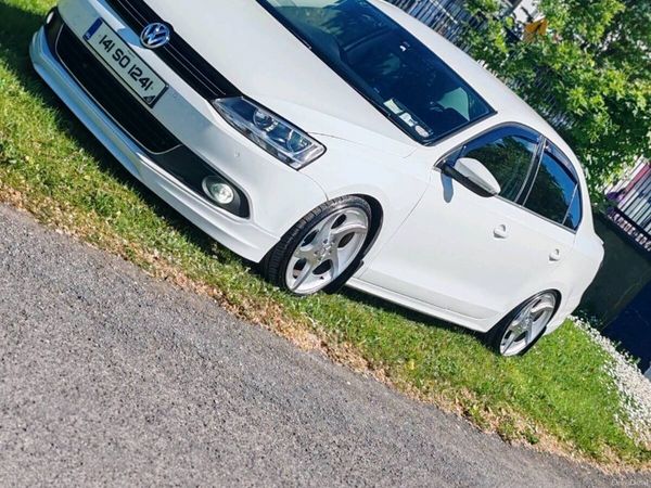 Volkswagen Jetta Saloon, Diesel, 2014, White