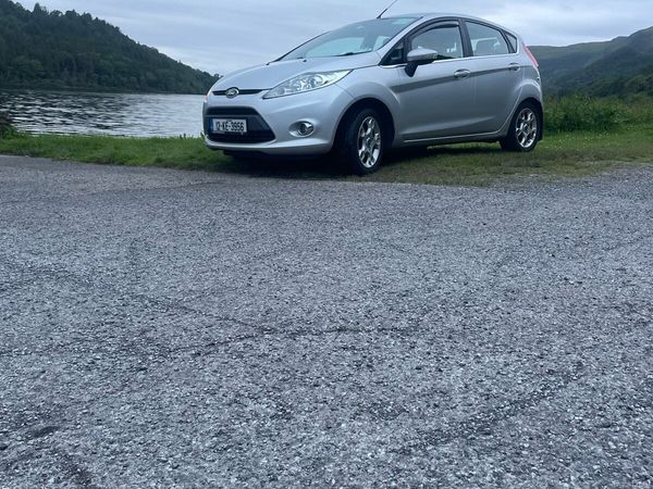 Ford Fiesta Hatchback, Diesel, 2012, Silver