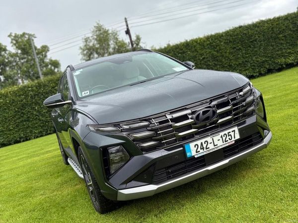 Hyundai Tucson SUV, Petrol Hybrid, 2024, Green