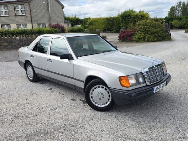 Mercedes-Benz E-Class Saloon, Petrol, 1987, Silver