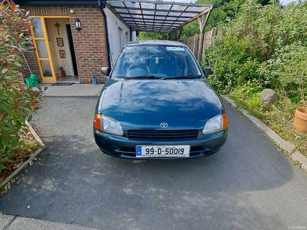 Toyota Starlet Hatchback, Petrol, 1999, Green