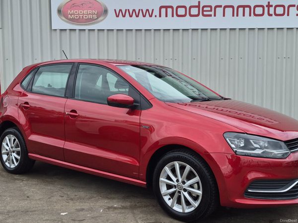 Volkswagen Polo Hatchback, Petrol, 2015, Red