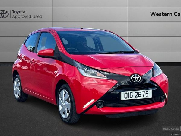 Toyota Aygo Hatchback, Petrol, 2014, Red