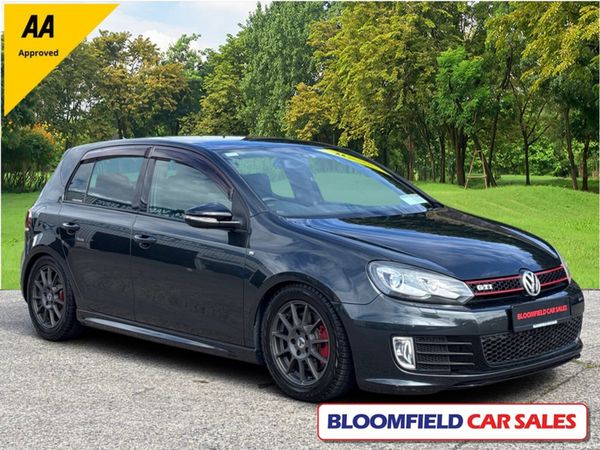Volkswagen Golf Hatchback, Petrol, 2011, Grey