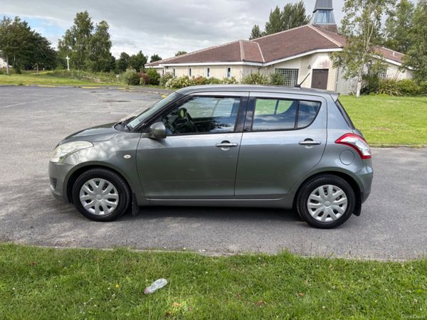 Suzuki Swift Hatchback, Petrol, 2014, Grey