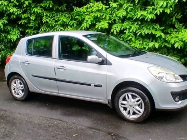 Renault Clio Hatchback, Petrol, 2008, Silver