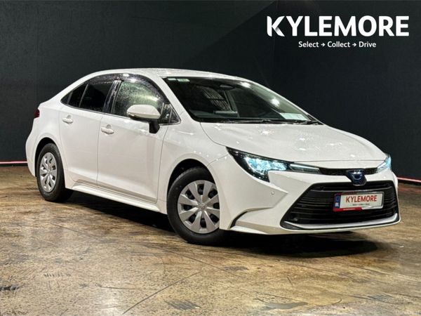 Toyota Corolla Saloon, Petrol Hybrid, 2022, White