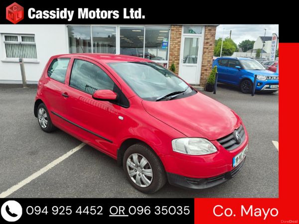 Volkswagen Fox Hatchback, Petrol, 2010, Red