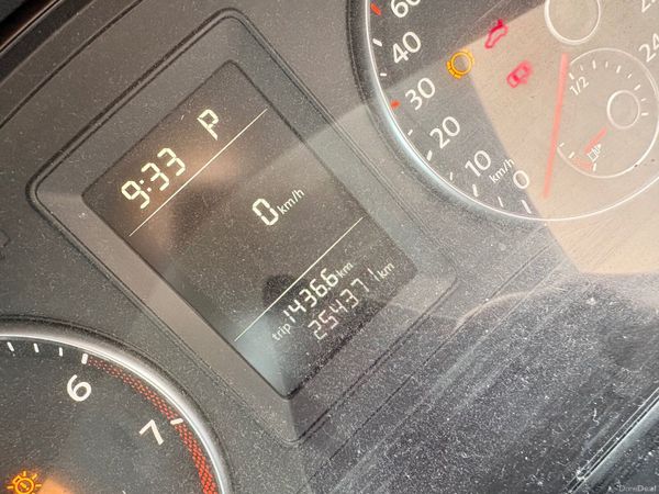 Volkswagen Touran MPV, Petrol, 2012, Grey