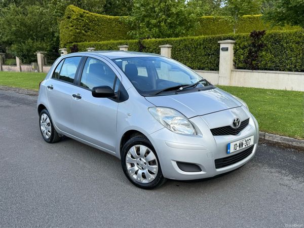 Toyota Yaris Hatchback, Petrol, 2010, Silver