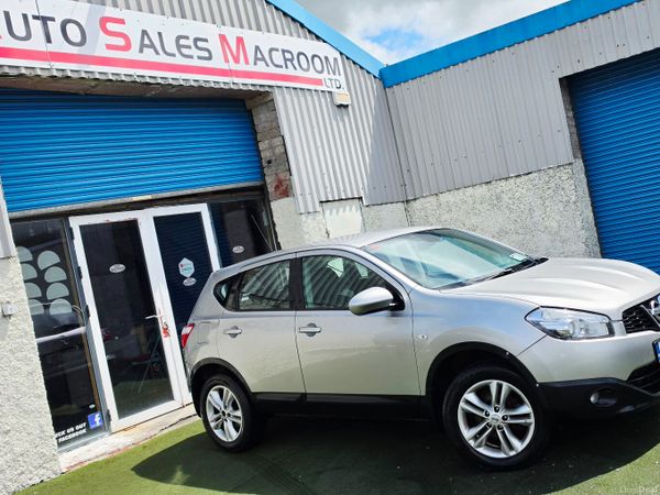 Nissan Qashqai Estate/Jeep, Diesel, 2013, Silver