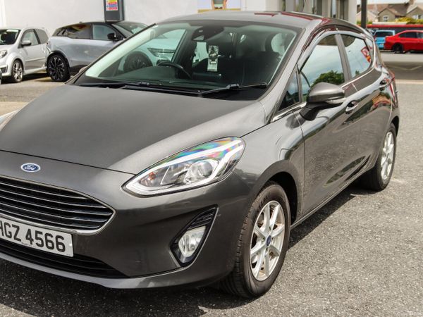Ford Fiesta Hatchback, Petrol, 2017, Grey