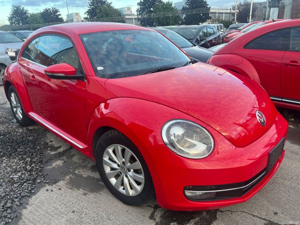 Volkswagen Beetle Hatchback, Petrol, 2013, Red