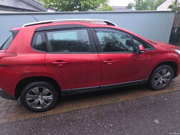 Peugeot 2008 Hatchback, Diesel, 2017, Red