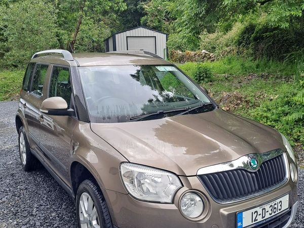 Skoda Yeti SUV, Diesel, 2012, Brown