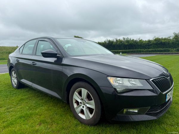 Skoda Superb Hatchback, Diesel, 2017, Black