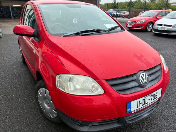 Volkswagen Fox Hatchback, Petrol, 2011, Red