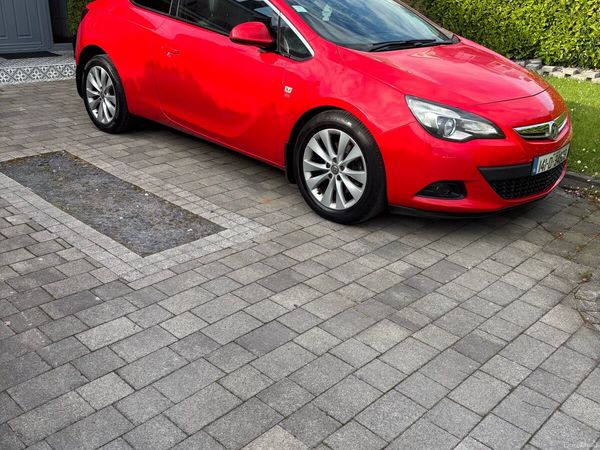 Vauxhall Astra Hatchback, Petrol, 2014, Red