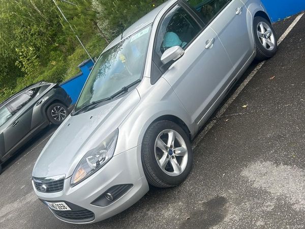 Ford Focus Hatchback, Diesel, 2011, Silver