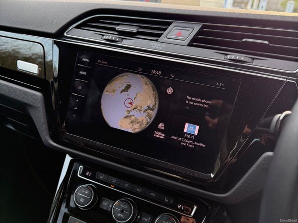 Volkswagen Touran MPV, Petrol, 2018, Black