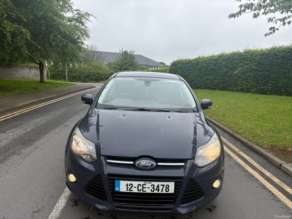 Ford Focus Hatchback, Petrol, 2012, Grey