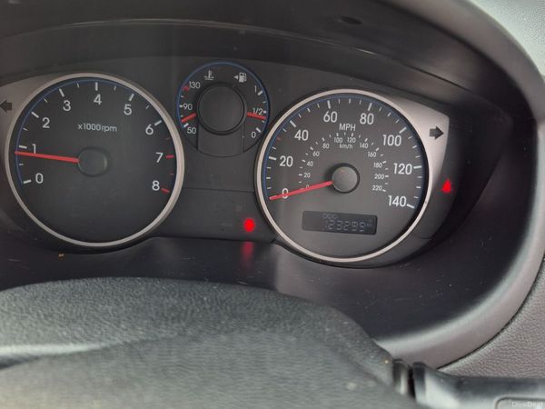 Hyundai i20 Hatchback, Petrol, 2012, Grey