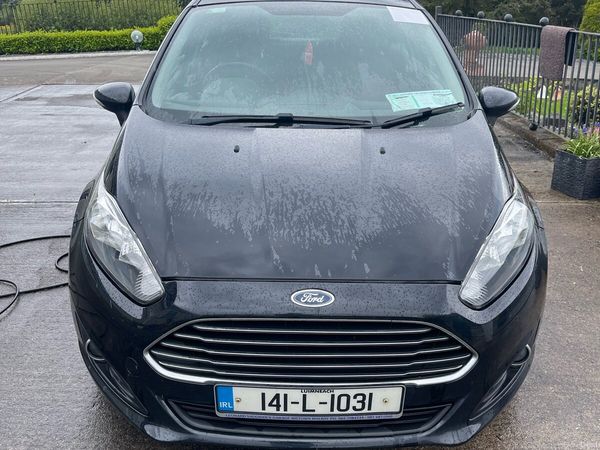 Ford Fiesta Hatchback, Petrol, 2014, Black