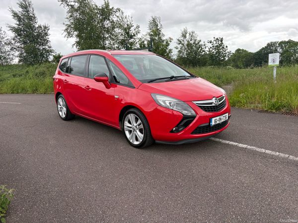 Vauxhall Zafira MPV, Diesel, 2016, Red