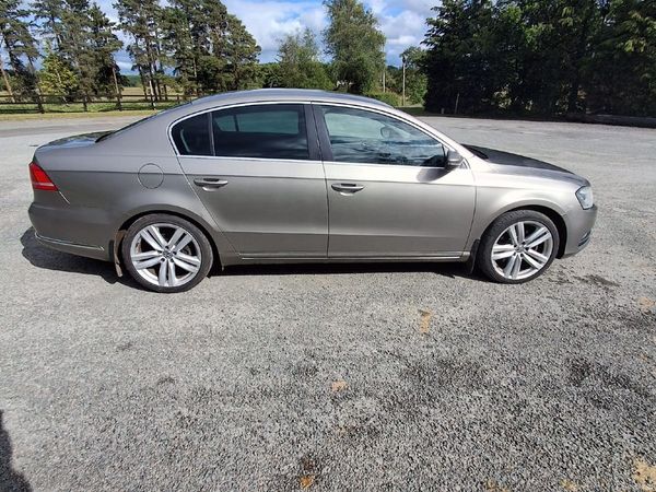 Volkswagen Passat Saloon, Diesel, 2014, Brown