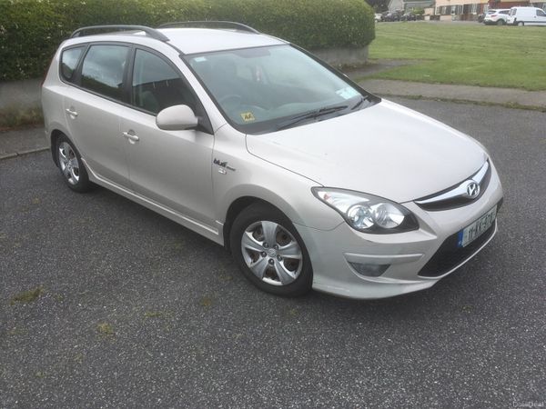 Hyundai i30 MPV, Diesel, 2011, Silver
