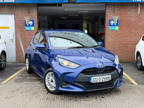 Toyota Yaris Hatchback, Petrol, 2022, Blue